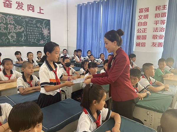 庆阳市博物馆七一建党节前 开展“怡智课堂”进校园活动