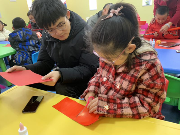 庆阳市博物馆开展“扎灯笼 闹元宵”社教亲子活动