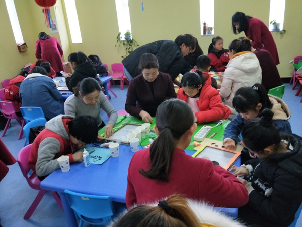 庆阳市博物馆开展“传承文明、腊八话粥”亲子活动