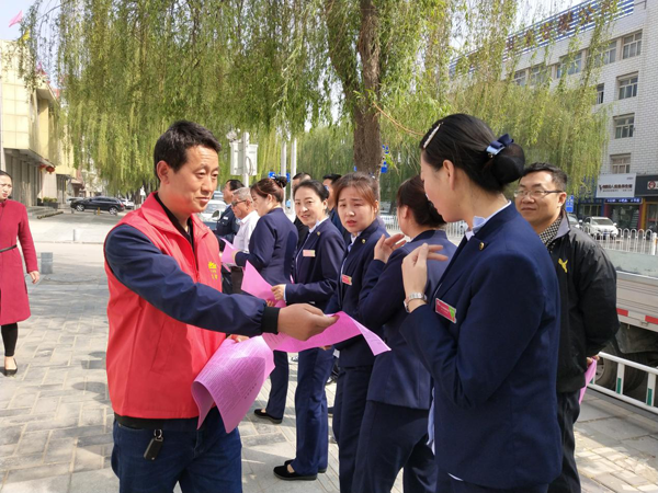 庆阳市博物馆开展“五一劳动节”流动展览走进企业