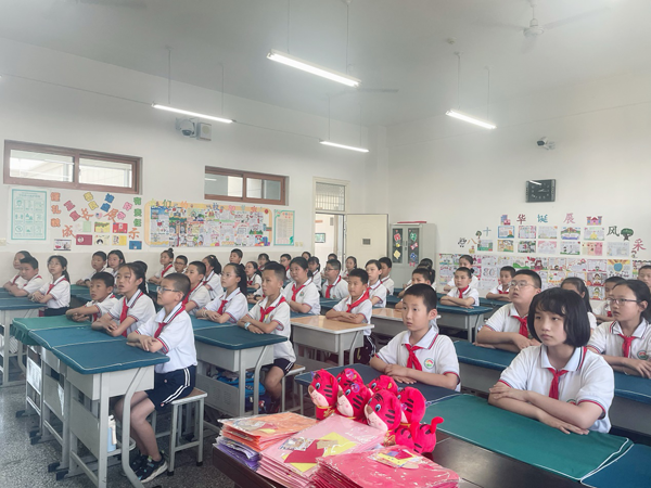 庆阳市博物馆父亲节前开展“怡智课堂”进校园活动