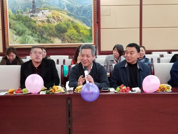 馆企联谊过三八——庆阳市博物馆、庆阳石化公司矿区服务事业部全体女职工举行“博物馆里过三八,馆企联谊茶话会”