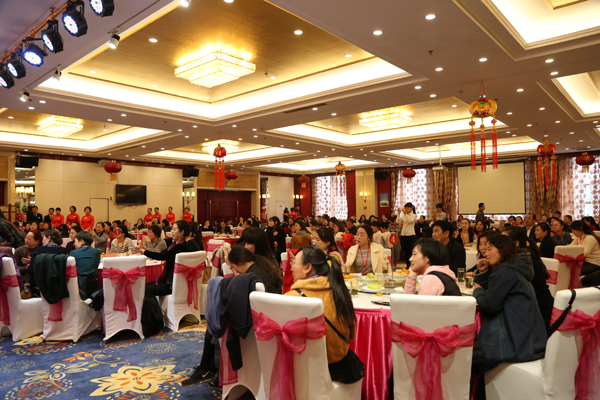 庆阳市文广局举办庆“三八”妇女茶话会