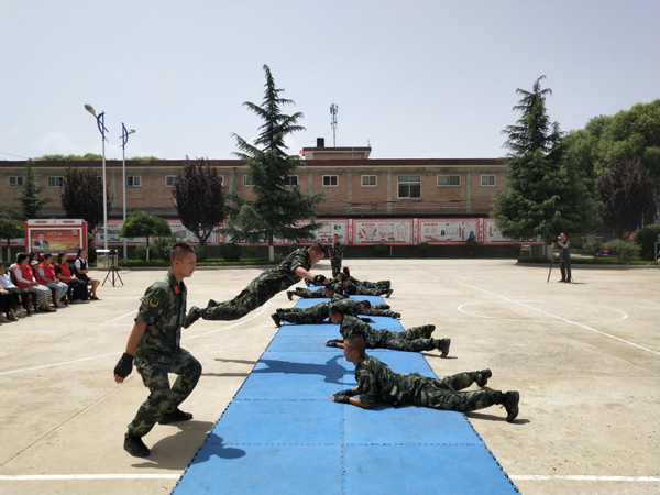 “同庆建军佳节.共叙鱼水深情”庆阳市博物馆举办八一建军节流动展览进军营活动