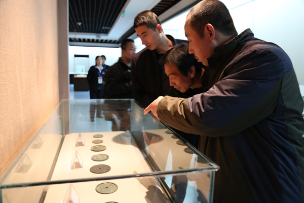 庆阳市开展古镜今鉴馆藏青铜镜精品文物联展