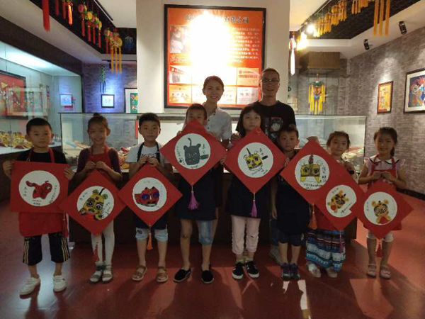 “博物馆里画文物” 庆阳市博物馆暑期举办写生活动