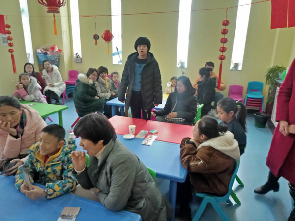 庆阳市博物馆举办“正月初六，小手画猪”社教亲子活动