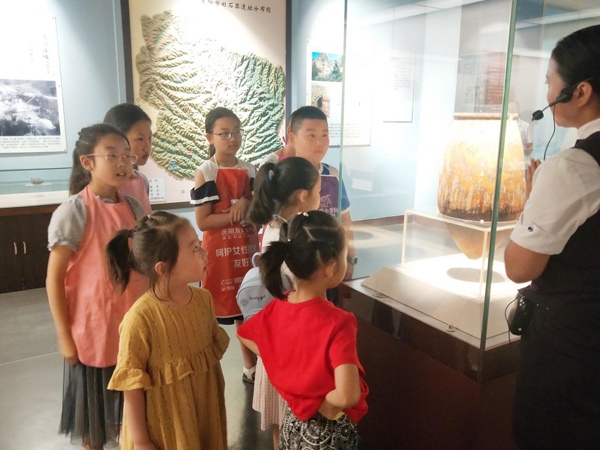 庆阳市博物馆举办暑期社教亲子活动“今年暑期去哪里,博物馆里来‘陶’宝”