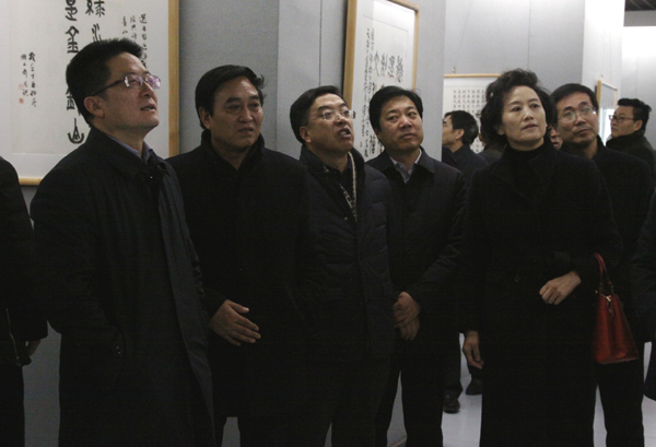 “不忘初心 牢记使命” 庆阳书法家书写习近平经典用语主题书法展在庆阳市博物馆展出