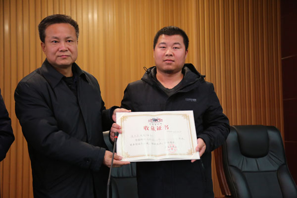 庆阳籍文物收藏者向庆阳市博物馆捐赠文物