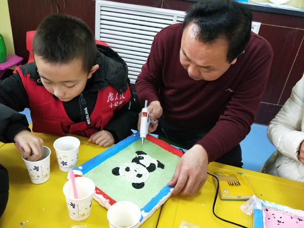 庆阳市博物馆开展“传承文明、腊八话粥”亲子活动