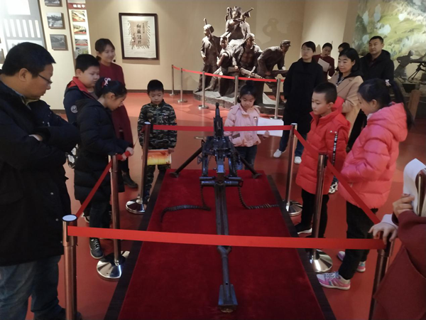 博物馆里学雷锋—庆阳市博物馆举行“讲雷锋故事,学雷锋精神”故事会社教亲子活动