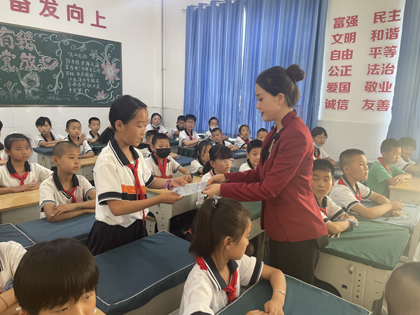 庆阳市博物馆全国土地日开展“怡智课堂”进校园活动