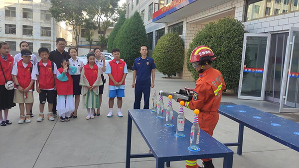 庆阳市博物馆与庆阳市西峰区消防救援大队 开展文化交流共建活动