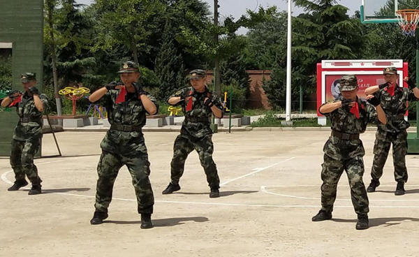 “同庆建军佳节.共叙鱼水深情”庆阳市博物馆举办八一建军节流动展览进军营活动