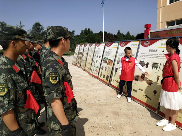 “同庆建军佳节.共叙鱼水深情”庆阳市博物馆举办八一建军节流动展览进军营活动