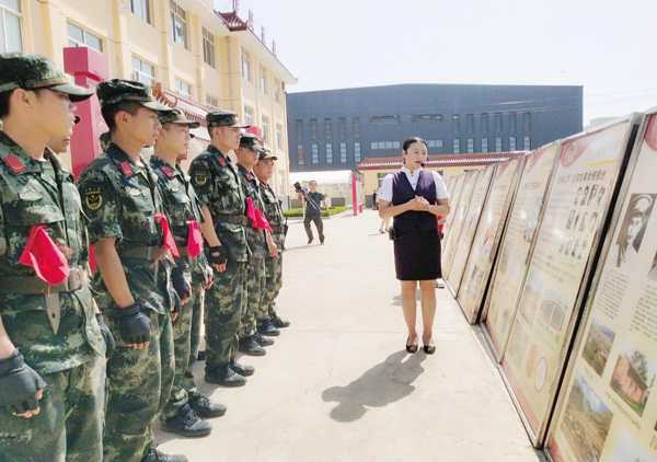 “同庆建军佳节.共叙鱼水深情”庆阳市博物馆举办八一建军节流动展览进军营活动