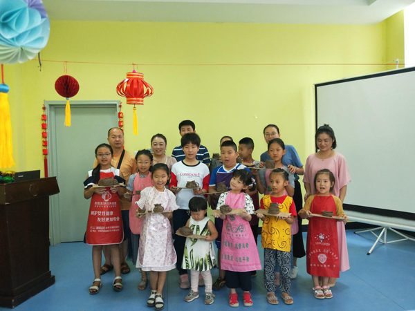 庆阳市博物馆举办暑期社教亲子活动“今年暑期去哪里,博物馆里来‘陶’宝”